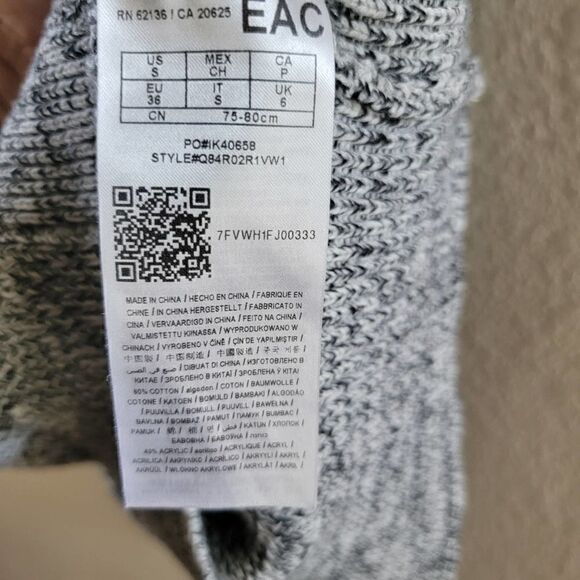 Guess Women's Gray Heather Long Sleeve V Neck Lace-Up Front Sweater Size Small - Picture 4 of 4